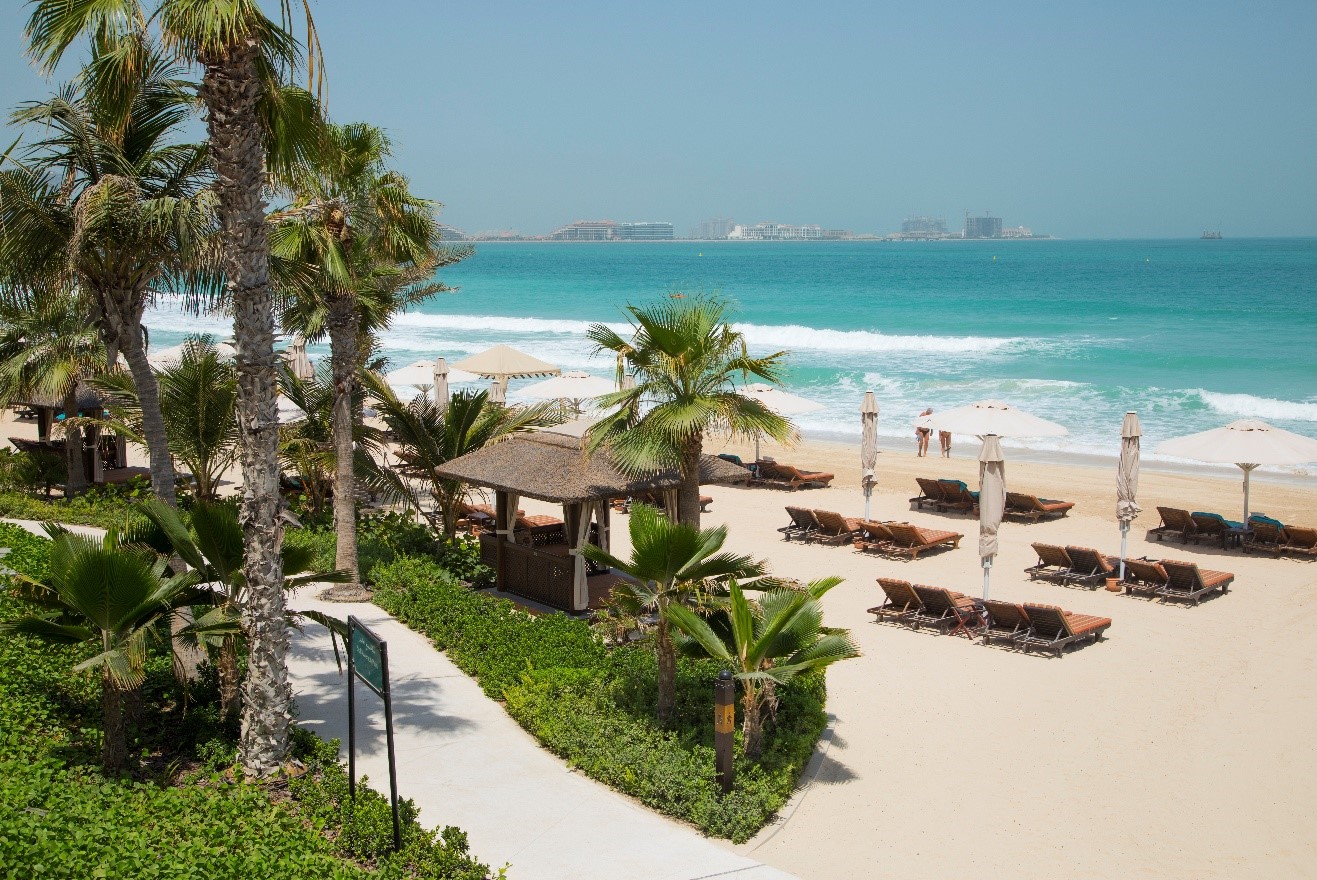 a colorful photo of Dubai's Jumeriah Beach, situated on the persian gulf