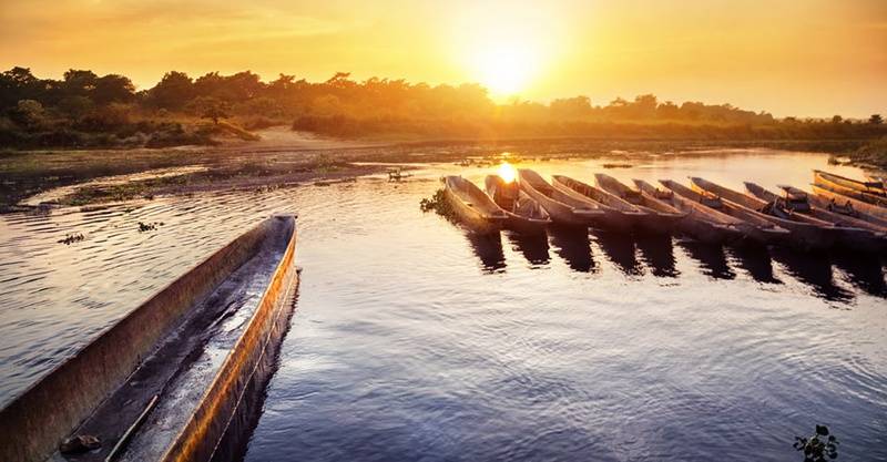 dug out boats in Chitwan
